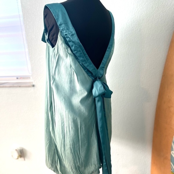CLuce, Elegant,Affordable!Gorgeous Low V-Back Soft Green Bubble Dress,Size S - Picture 4 of 15